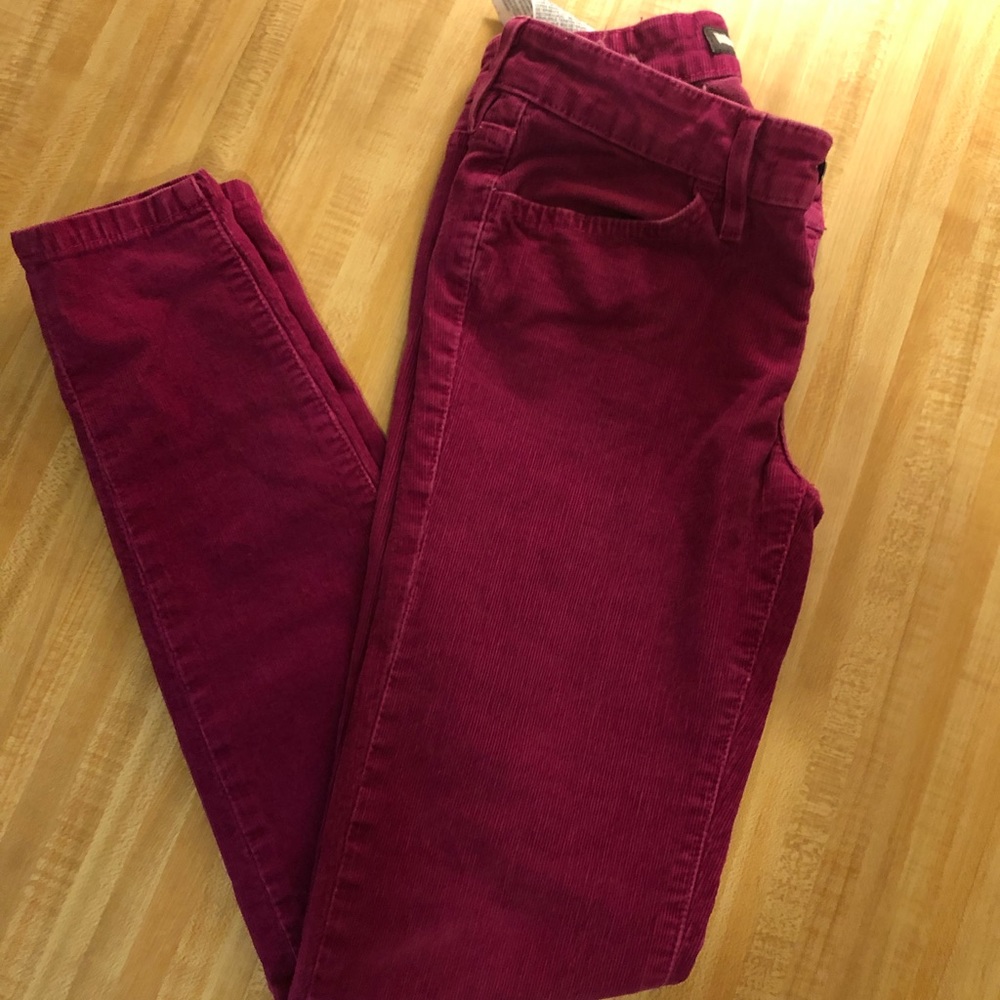 LADYS LEVI’S